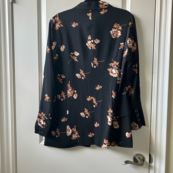 Women’s oversized floral jacket - Picture 3 of 5
